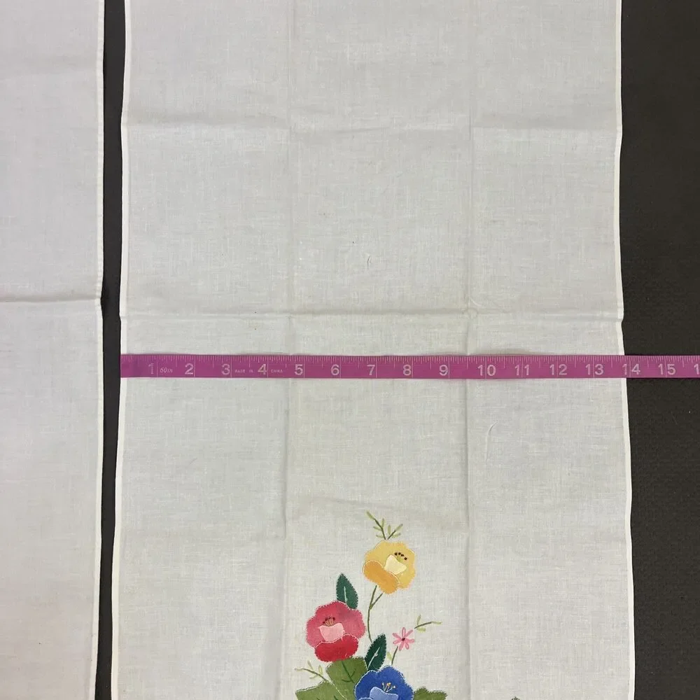 Vintage Floral Applique Embroidered Hand Tea Towel - Set of 2 FS Bnfts Charity